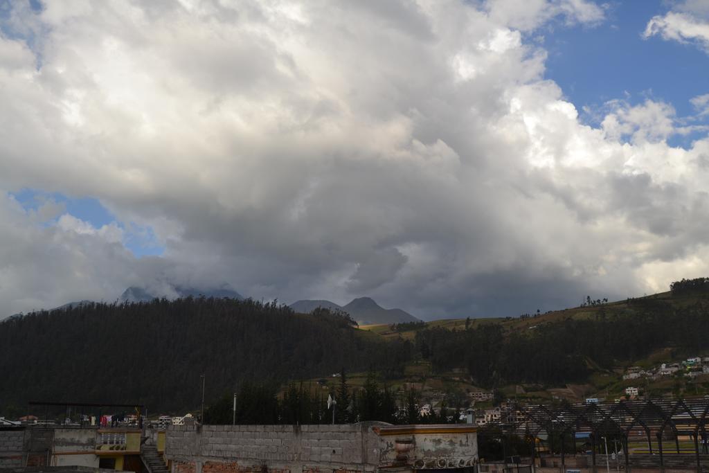 Mashy'S Hostal Otavalo Exterior foto